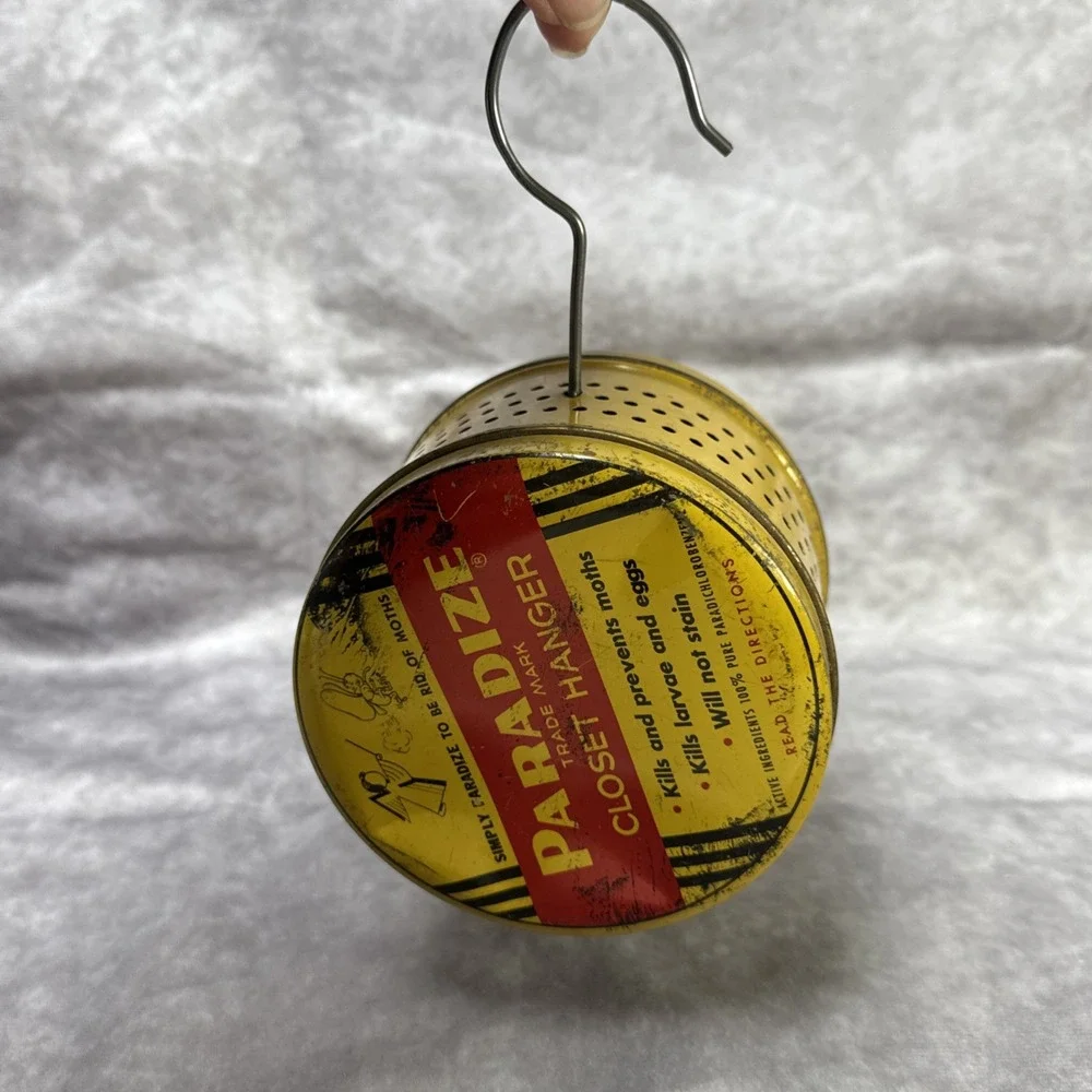 Vintage 1947 EMPTY Paradize Closet Hanger Metal Moth Tin  Movie Prop COLLECTIBLE